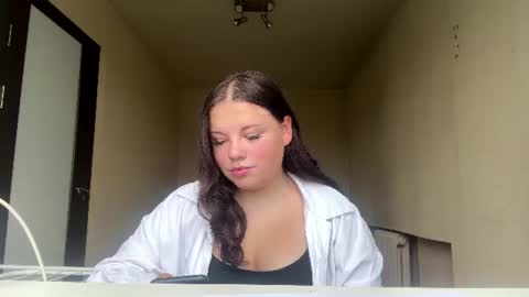 Liana online show from 08.04.26