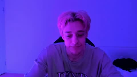 Snapshot of zane_steele chatting on 06.18.26 Kel online show from 06.18.26