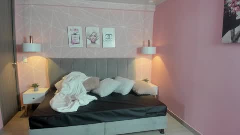 Zara Sweet  online show from 10.16.25