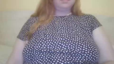 Snapshot of zara_red chatting on 02.01.25 Kate. if im not here im here foxy red333 online show from 02.01.25