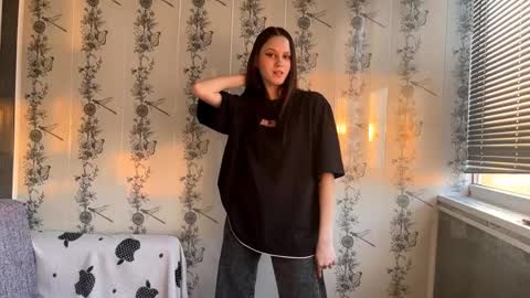 ZARA 18yo online show from 02.28.25