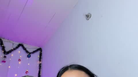 Snapshot of zaradulce chatting on 12.30.24 Zara . online show from 12.30.24