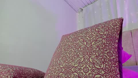 Snapshot of zaradulce chatting on 01.16.25 Zara . online show from 01.16.25