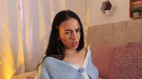 Snapshot of zaradulce chatting on 02.26.25 Zara . online show from 02.26.25