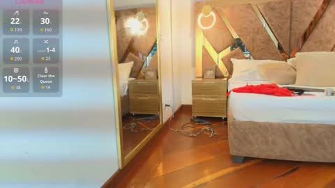 Zarah Andrews online show from 11.07.25