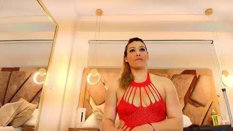 Zarah Andrews online show from 12.04.25