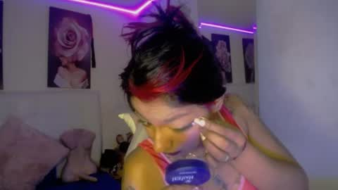 Snapshot of zarahbennet chatting on 06.15.26 Zarah online show from 06.15.26