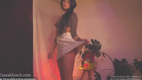Snapshot of zarahlynch chatting on 02.26.25 Miss Lynch Next show 2911 online show from 02.26.25