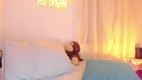   online show from 02.05.25