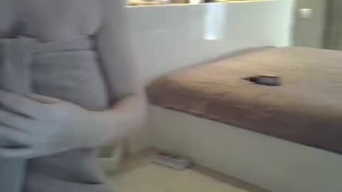 Snapshot of zarinaswift chatting on 10.16.25 Zarina Swift online show from 10.16.25