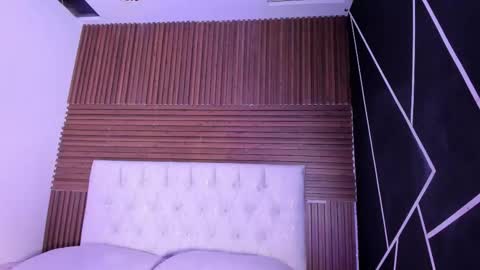 Snapshot of zarinawynne chatting on 03.23.26 Zarina Waynne online show from 03.23.26