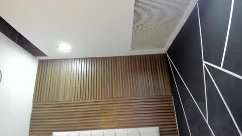 Snapshot of zarinawynne chatting on 03.24.26 Zarina Waynne online show from 03.24.26