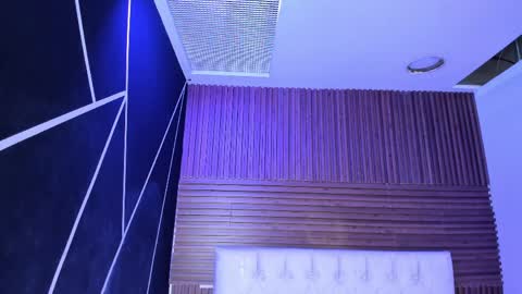 Snapshot of zarinawynne chatting on 04.04.26 Zarina Waynne online show from 04.04.26