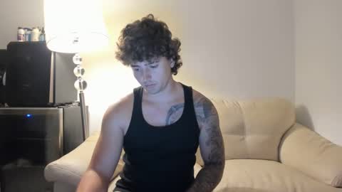 Snapshot of zaylanez chatting on 03.11.25 Zay lanez online show from 03.11.25