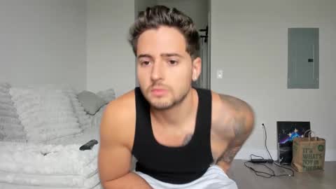 Snapshot of zaylanez chatting on 11.05.25 Zay lanez online show from 11.05.25