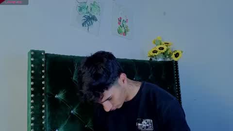 Snapshot of zaynmoretti chatting on 06.23.26 zaynmoretti online show from 06.23.26