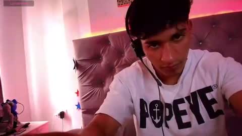 Snapshot of zaynmoretti chatting on 07.28.26 zaynmoretti online show from 07.28.26