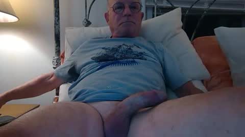 Snapshot of zedman521 chatting on 10.31.25 zedman521 online show from 10.31.25