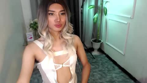 Snapshot of zelainalovetocum chatting on 01.21.25 zelainalovetocum online show from 01.21.25