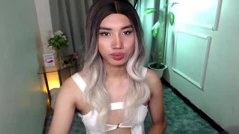 Snapshot of zelainalovetocum chatting on 01.22.25 zelainalovetocum online show from 01.22.25