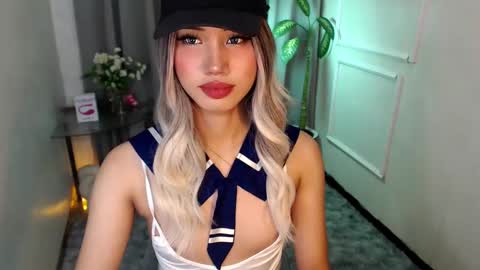 Snapshot of zelainalovetocum chatting on 02.19.25 zelainalovetocum online show from 02.19.25