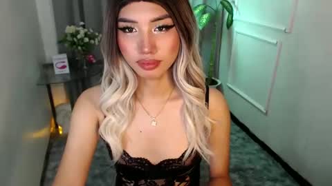 Snapshot of zelainalovetocum chatting on 02.22.25 zelainalovetocum online show from 02.22.25