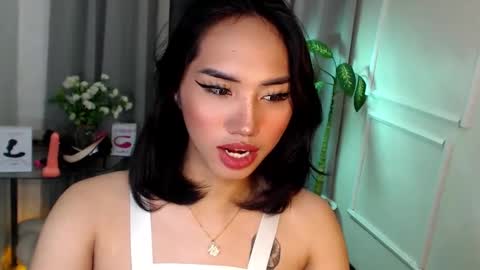 Snapshot of zelainalovetocum chatting on 03.04.25 zelainalovetocum online show from 03.04.25