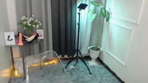 Snapshot of zelainalovetocum chatting on 03.05.25 zelainalovetocum online show from 03.05.25