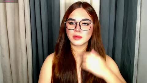 Snapshot of zendaya_amore chatting on 07.14.26 Zendaya online show from 07.14.26