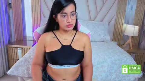 Snapshot of zendaya_cute chatting on 11.08.25 Zendaya online show from 11.08.25