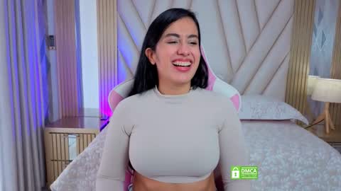 Snapshot of zendaya_cute chatting on 11.14.25 Zendaya online show from 11.14.25