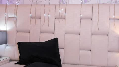 Snapshot of zendayagreey chatting on 12.28.24 Zendaya online show from 12.28.24