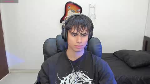 Snapshot of zenhzu chatting on 11.14.25 zenzhu online show from 11.14.25