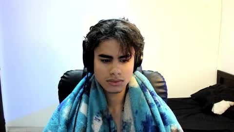 Snapshot of zenhzu chatting on 11.28.25 zenzhu online show from 11.28.25