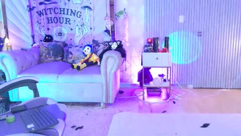    online show from 11.22.25