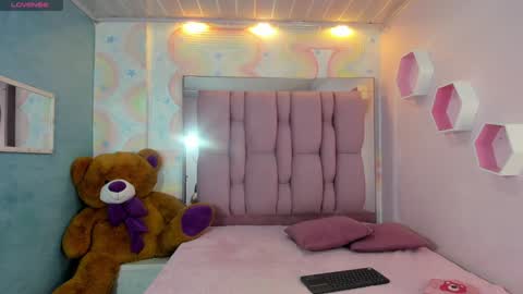 ZEPHYRA ANGELS online show from 12.26.24