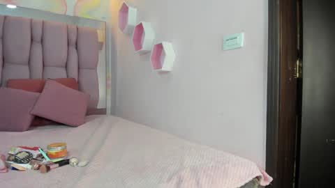 ZEPHYRA ANGELS online show from 12.31.24