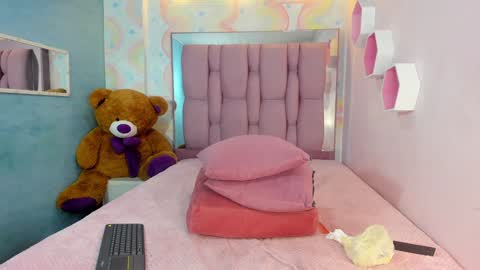 ZEPHYRA ANGELS online show from 12.31.24