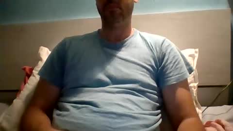 Snapshot of zeus00811 chatting on 10.10.25 zeus online show from 10.10.25