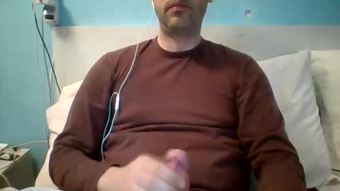 Snapshot of zeus00811 chatting on 03.31.26 zeus online show from 03.31.26