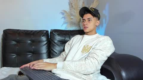 Zeus Brant online show from 04.10.26