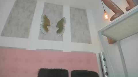 ZHAMIRA  ANDRES online show from 03.16.26