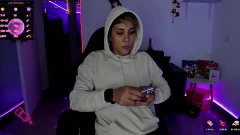 zhoestrong online show from 12.16.24