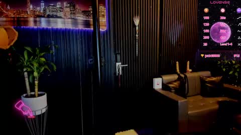 zhoestrong online show from 03.04.25