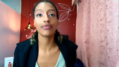 Zia Green online show from 01.30.25