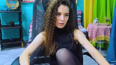 zianichols online show from 01.31.25