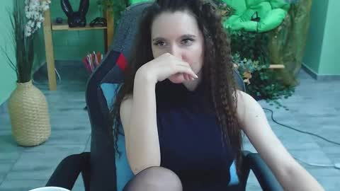 zianichols online show from 02.25.25