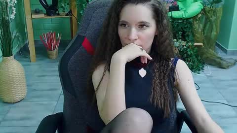 zianichols online show from 03.03.25