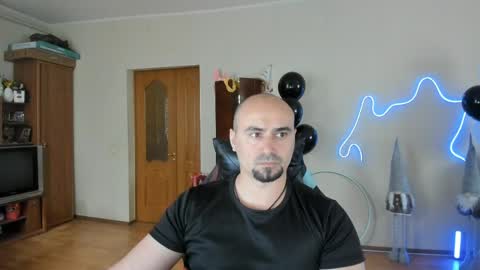 Snapshot of ziesh chatting on 04.21.26 Ziesh online show from 04.21.26