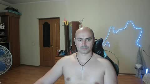 Snapshot of ziesh chatting on 05.27.26 Ziesh online show from 05.27.26